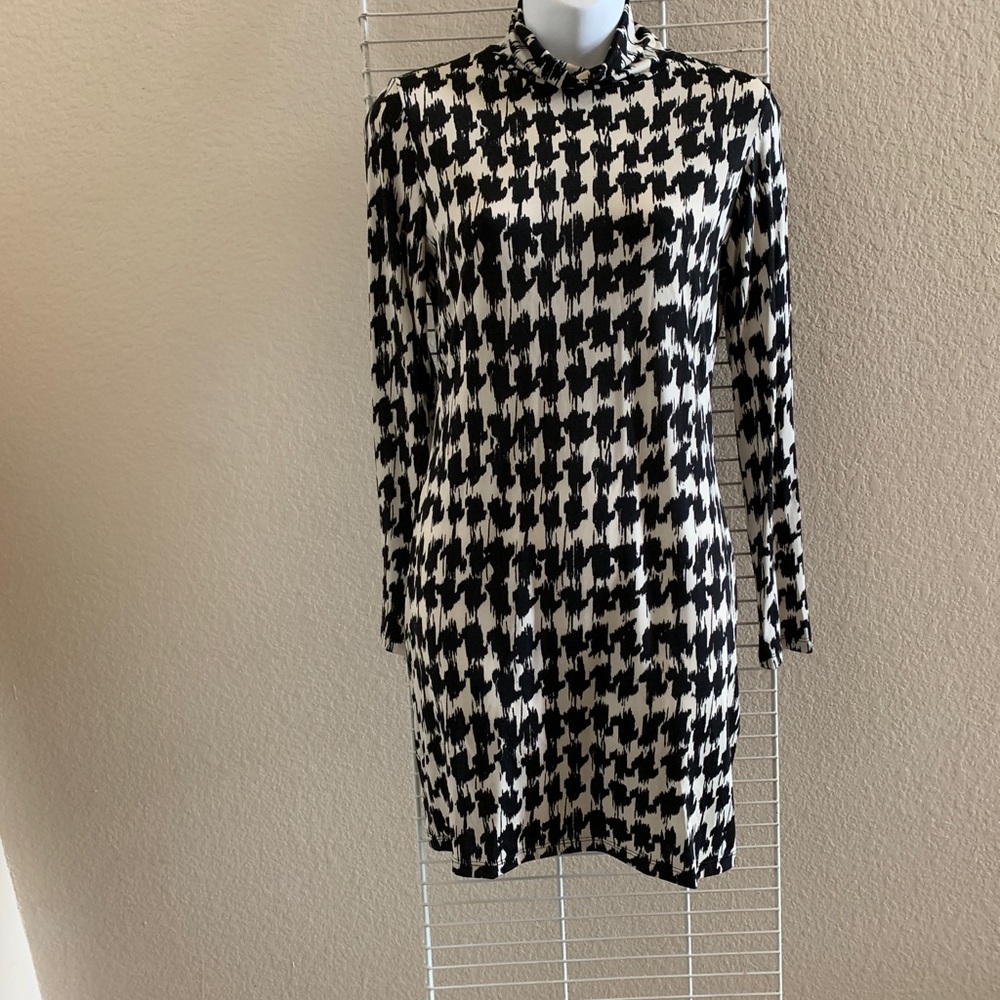 Women’s dress blk/ white